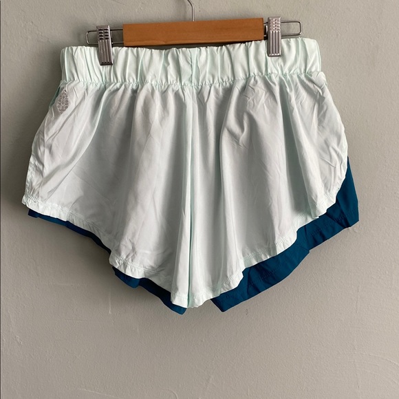 Free People Movement Women's Light Blue and dark blue Athletic Shorts Size XS - Picture 4 of 6